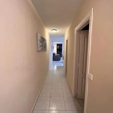 Rockin' View - 2 Bedroom Great Terrace, Parking, Pool Apartment *