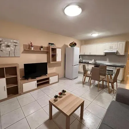 Rockin' View - 2 Bedroom Great Terrace, Parking, Pool Apartment Costa Adeje (Tenerife)